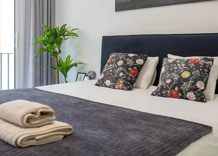 Senorio De Gonzaga In Apartment *